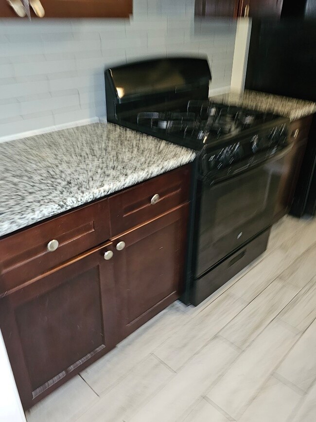 6815 Beachwood St unit 3, Houston, TX 77021 - photo 2