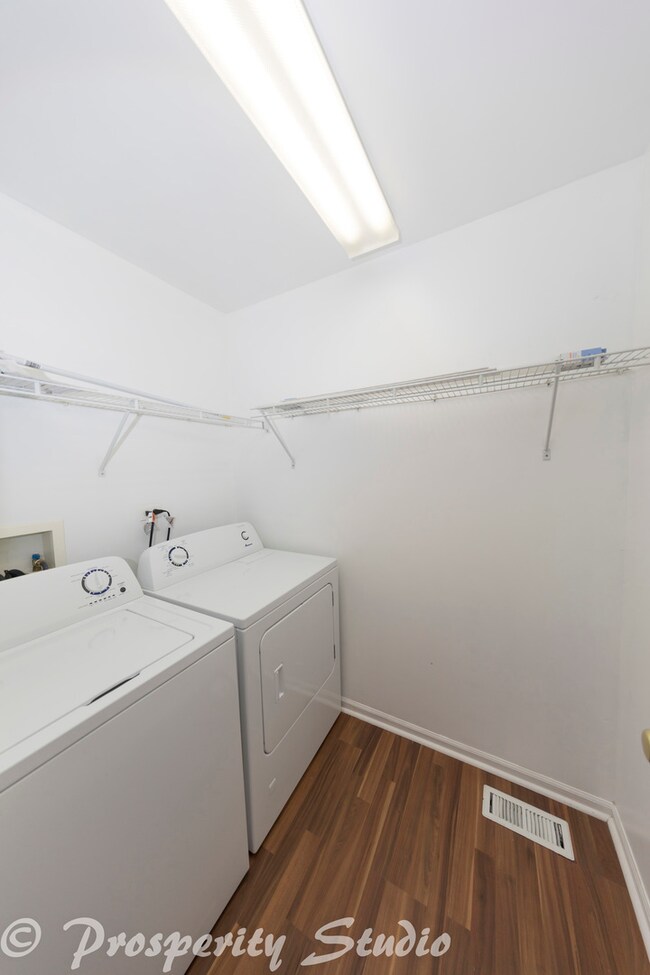 unlisted-address, Aurora, IL 60502 - photo 5