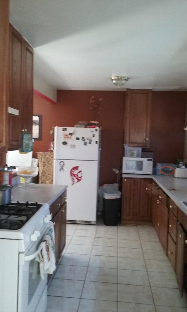 37852 10th St E, Palmdale, CA 93550 - photo 6