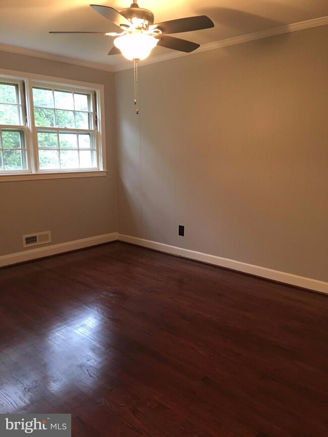 1530 Barrett Rd, Gwynn Oak, MD 21207 - photo 6