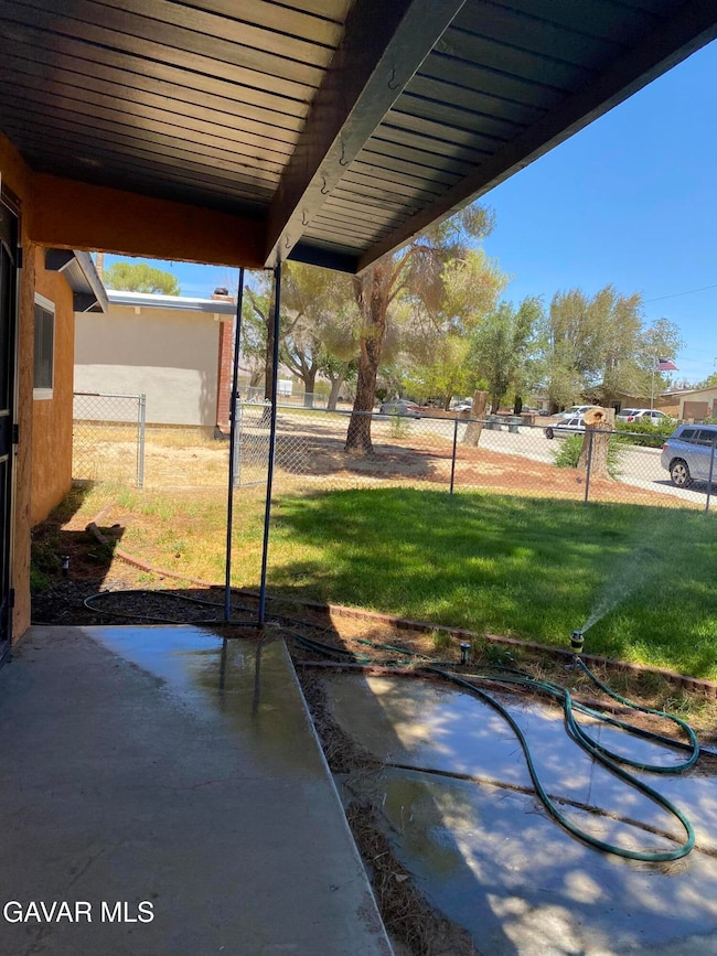 15921 Melva St, Mojave, CA 93501 - photo 2