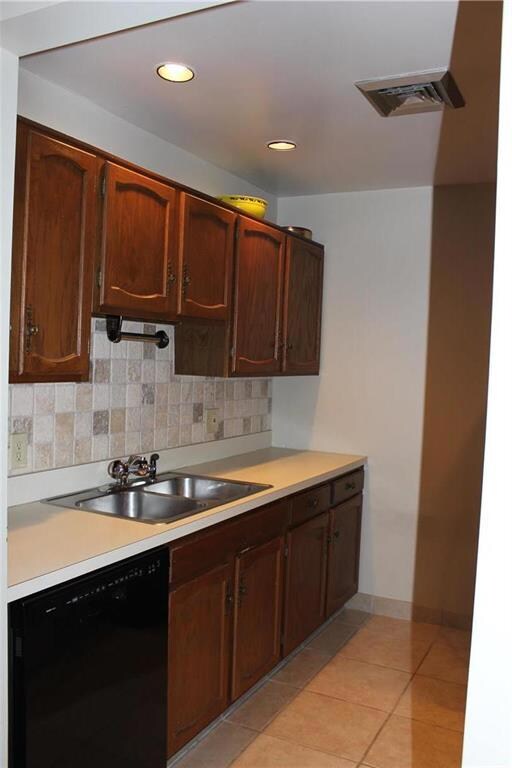 77 W Broad St unit 14A-End Unit, Bethlehem, PA 18018 - photo 6