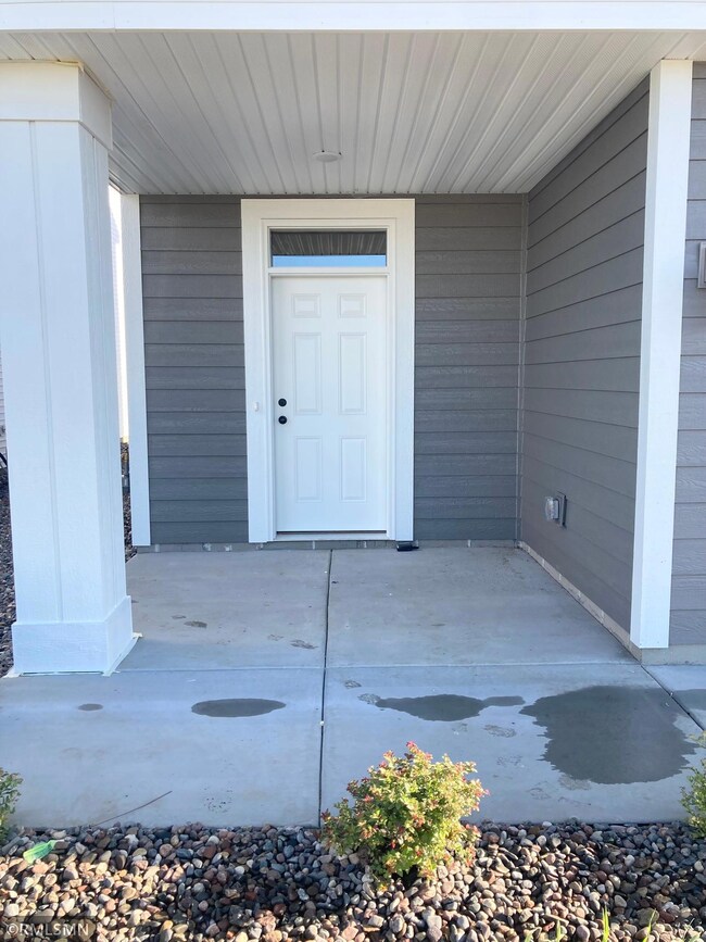 Amazing covered front porch!