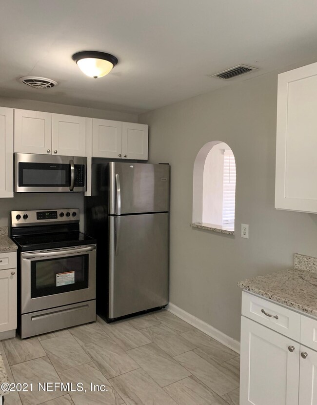 2245 Belinda Cir, Jacksonville, FL 32216 - photo 7