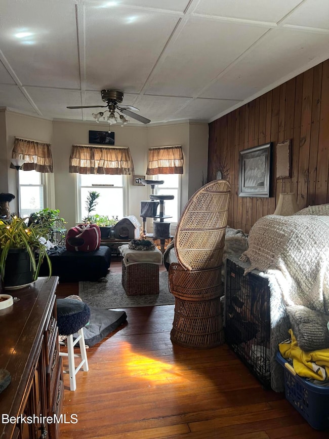 Unite 23-Living Room