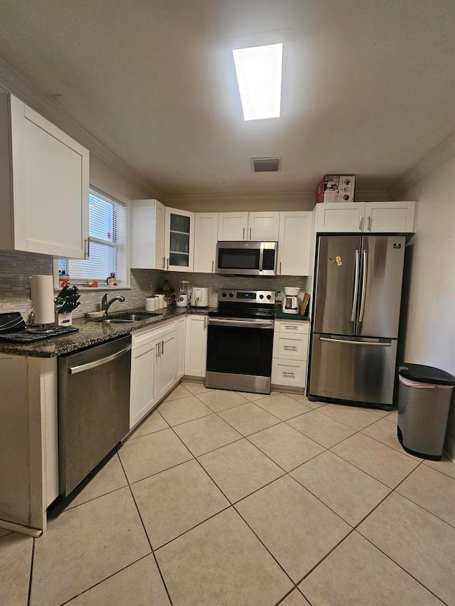 2018 S 10th St unit C, Fort Pierce, FL 34950 - photo 3