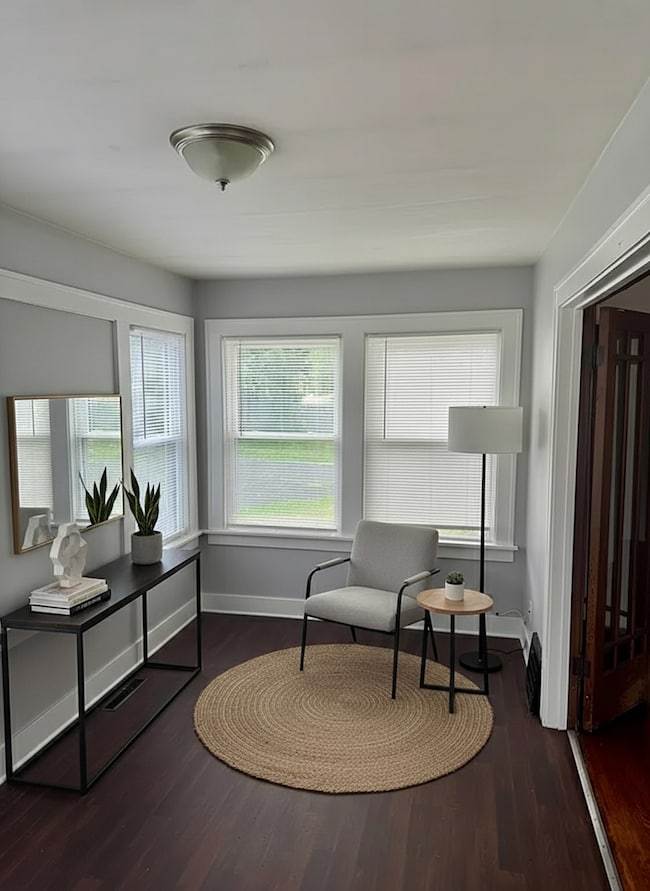 118 Wilcox Ave, Elgin, IL 60123 - photo 3