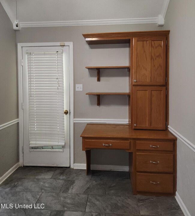 Builtin Desk