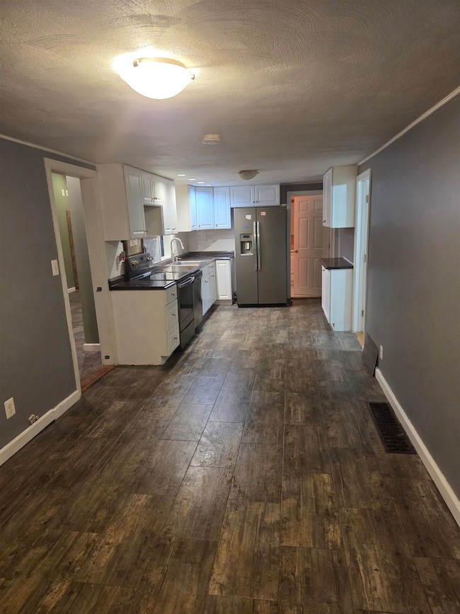 6 Hilda Ave, Derry, NH 03038 - photo 4