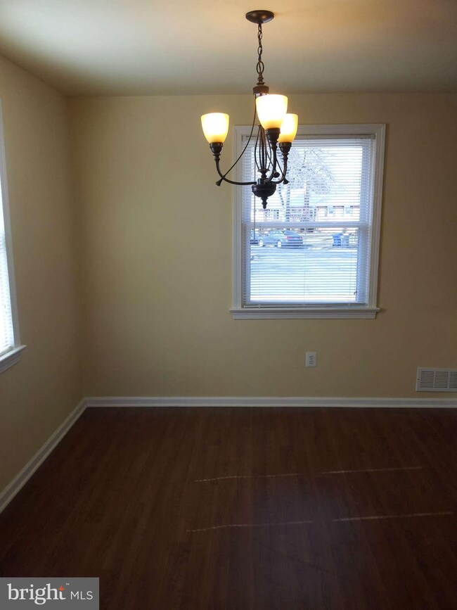 12705 Caldwell St, Rockville, MD 20853 - photo 6