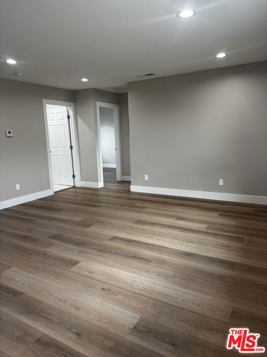 731 E 33rd St unit 1/2, Los Angeles, CA 90011 - photo 5