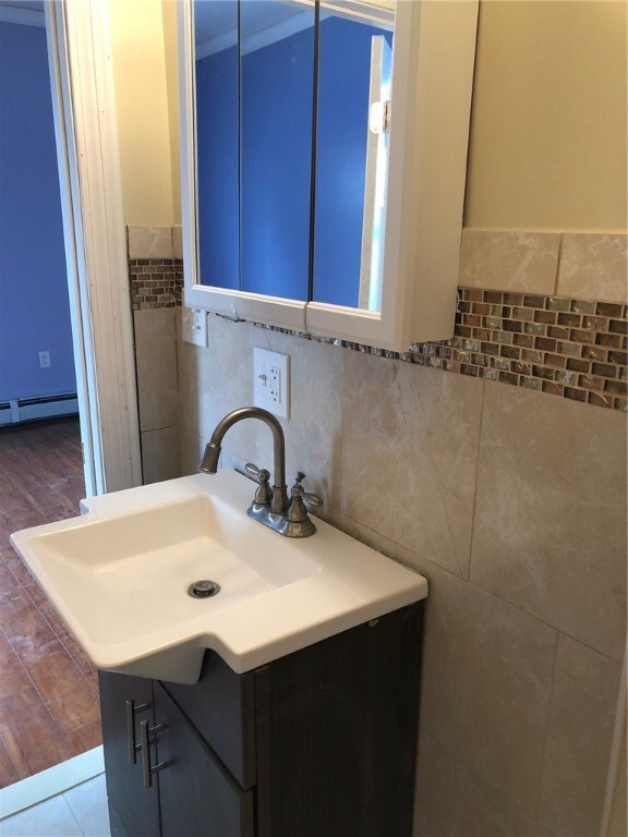 60 Corinth St, Providence, RI 02907 - photo 7