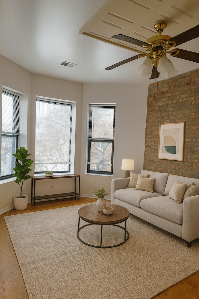 4053 S Calumet Ave unit 3, Chicago, IL 60653 - photo 3