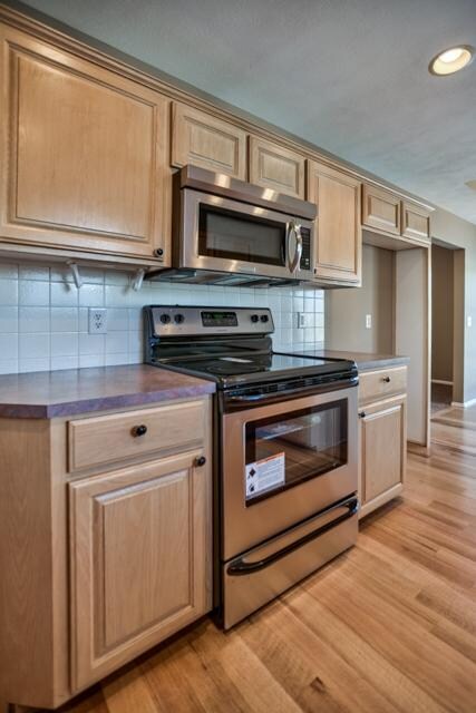 NEW STOVE W/MICROWAVE