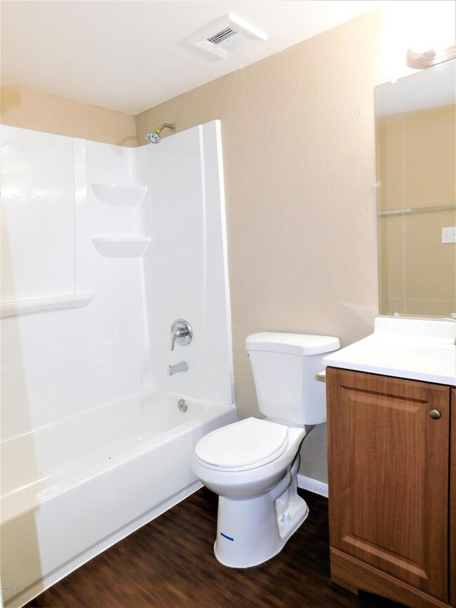 4258 N 68th Ln unit 510, Phoenix, AZ 85033 - photo 7