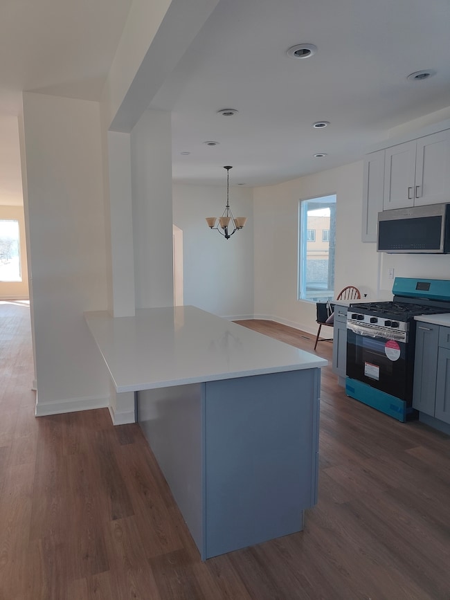 107 4th Ave, Joliet, IL 60433 - photo 3