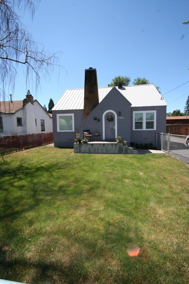 4650 Crosby Ave, Klamath Falls, OR 97603 - photo 3