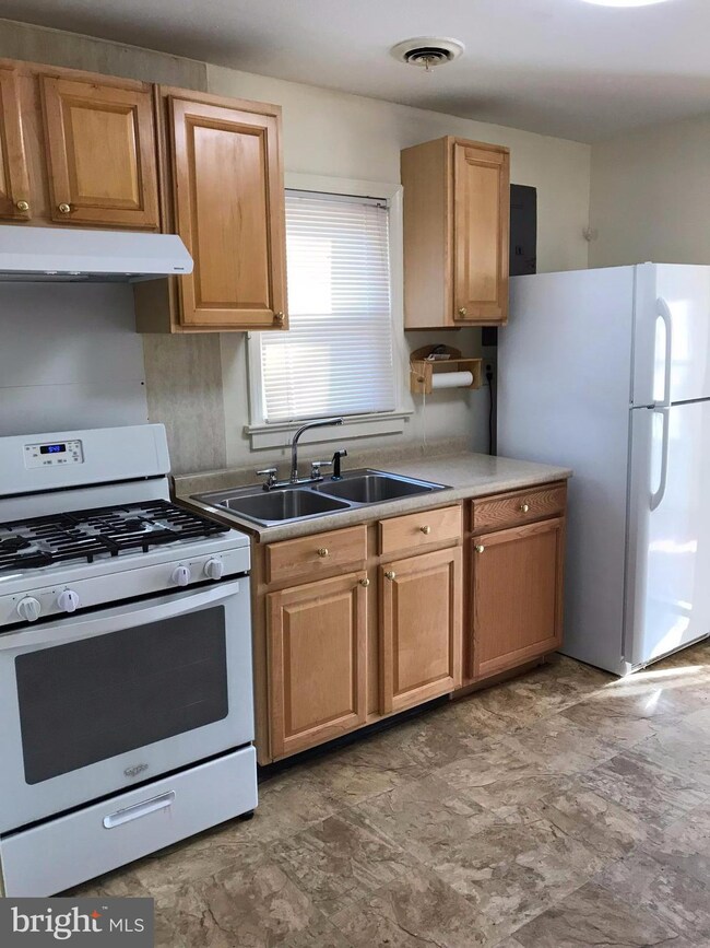 339 Monroe Bay Cir, Colonial Beach, VA 22443 - photo 5