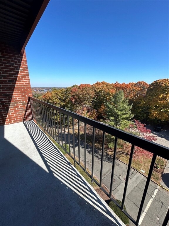 2 Summit Dr unit 63, Reading, MA 01867 - photo 5