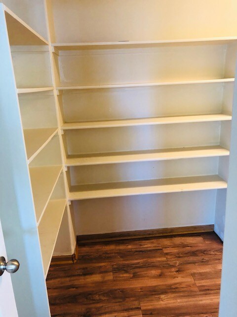 5399 Morgan Oak Dr, Alvin, TX 77511 - photo 4