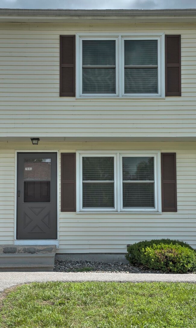 794 Court St unit G, Keene, NH 03431 - photo 2