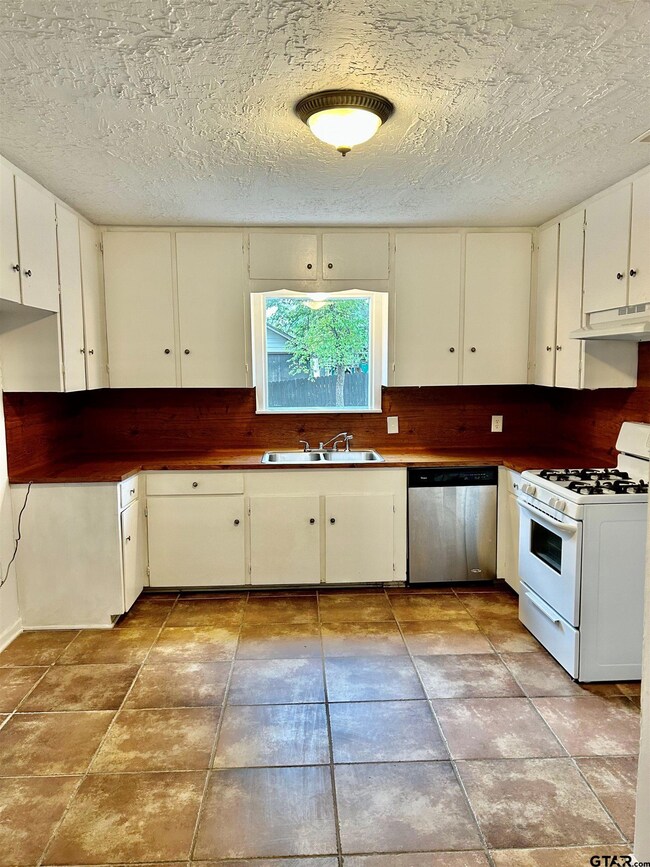 625 Loftin St, Tyler, TX 75701 - photo 5