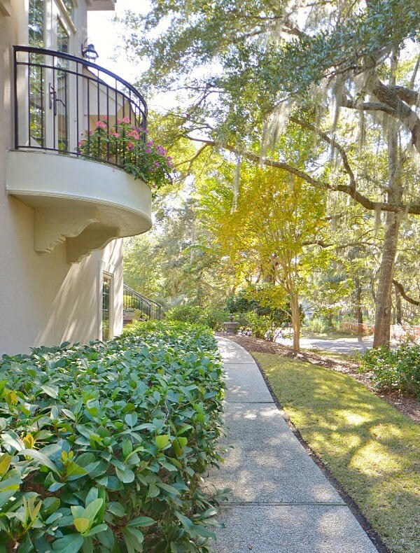 Landscaped Walkway