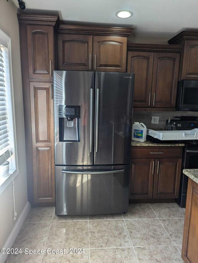 4117 Pinewood Dr NE unit 6, Palm Bay, FL 32905 - photo 7