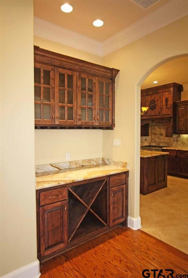 2080 2080 Equestrian Ln, Tyler, TX 75703 - photo 5