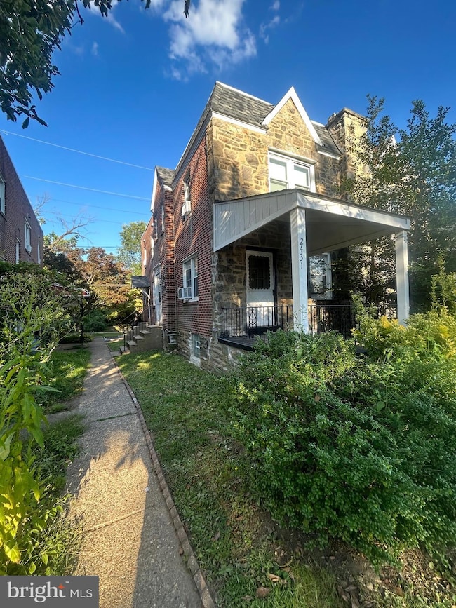 2431 N 50th St, Philadelphia, PA 19131 - photo 4