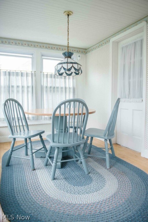 Reverse view of the morning room.