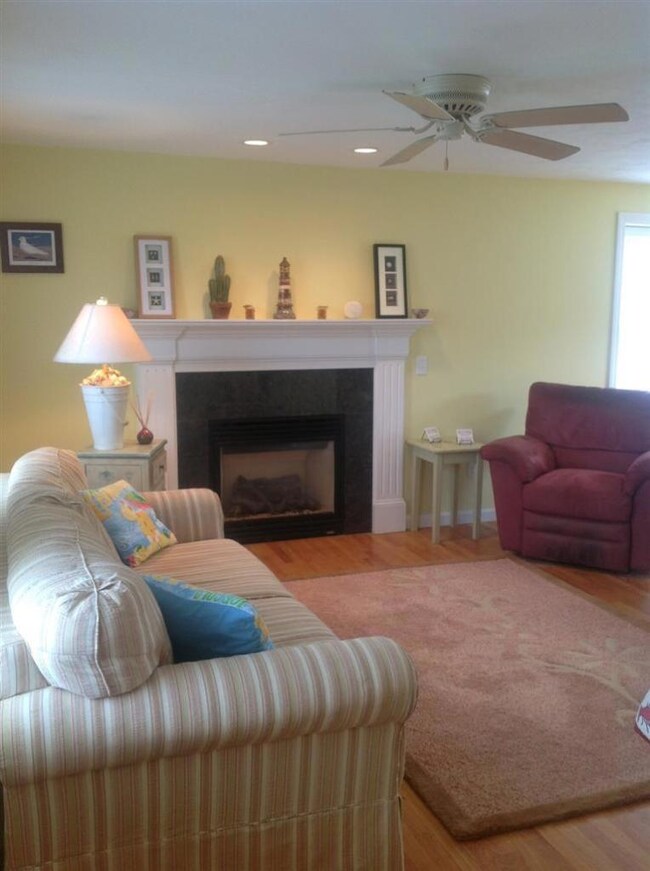 549 Center St unit 6, Dennis Port, MA 02639 - photo 6