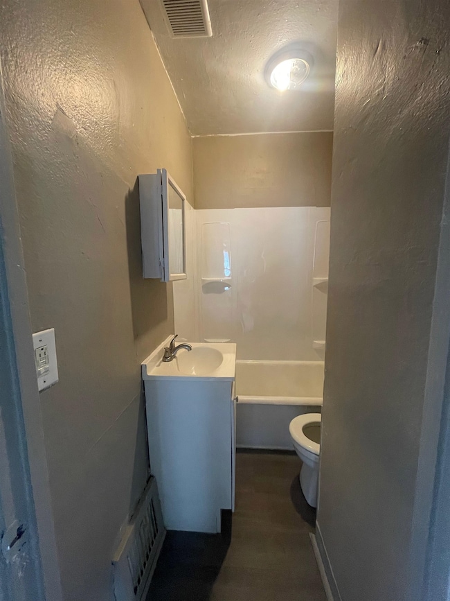 745 Freeman Ave, Flint, MI 48507 - photo 5