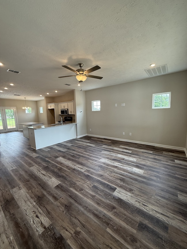 200 Reynard St, Manchester, TN 37355 - photo 4