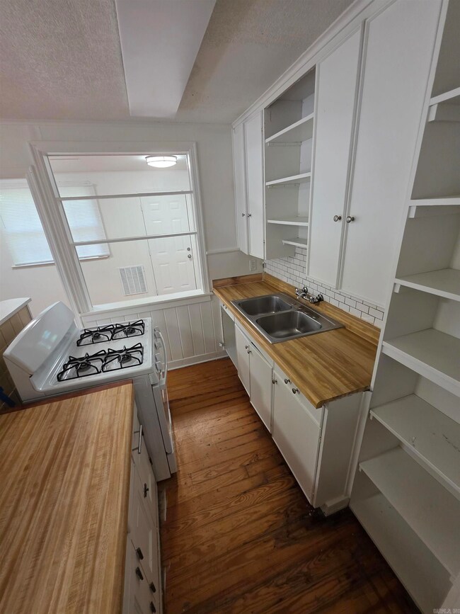 2501 S Tyler St, Little Rock, AR 72204 - photo 6