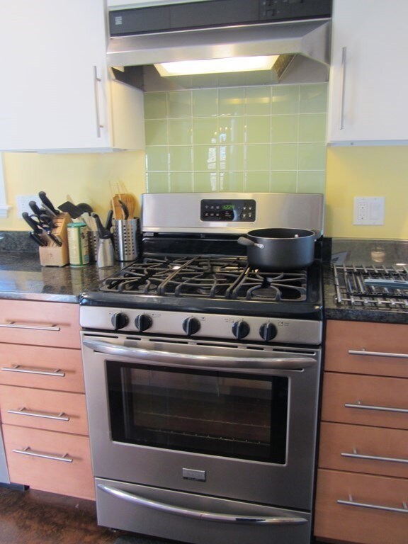 26 Walker St unit 2, Somerville, MA 02144 - photo 5