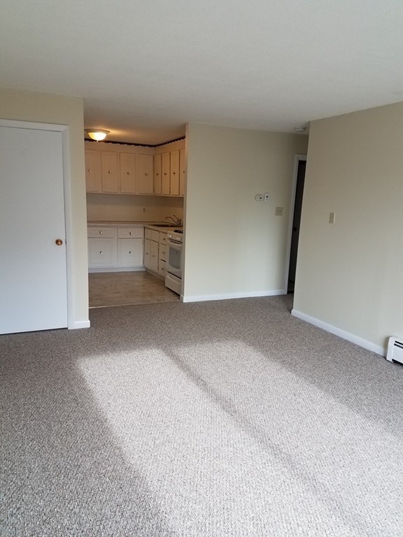 81 High St unit 22, Amesbury, MA 01913 - photo 5