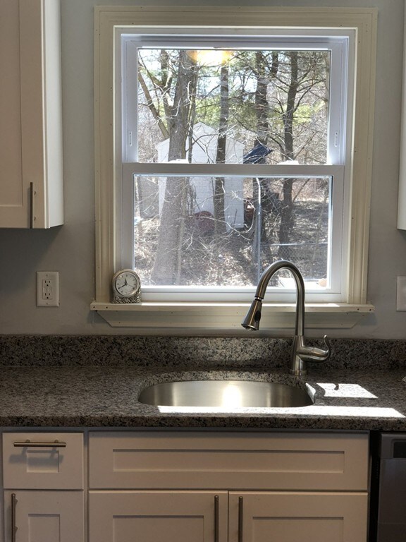 74 Lakeshore Dr, Bellingham, MA 02019 - photo 3