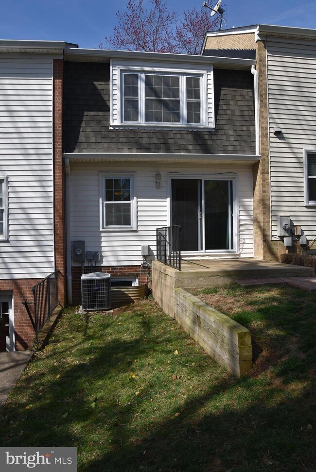 270 Fairfield Dr, Warrenton, VA 20186 - photo 6