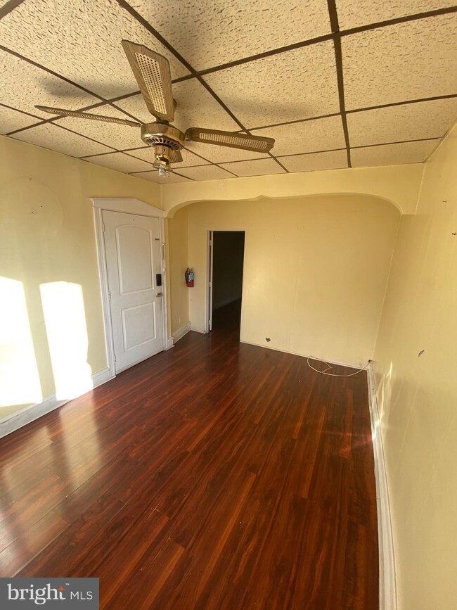 4125 L St, Philadelphia, PA 19124 - photo 4