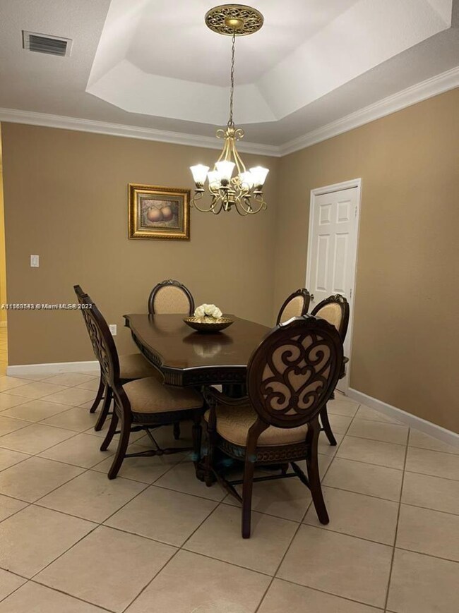 6664 NW 107th Place, Doral, FL 33178 - photo 6