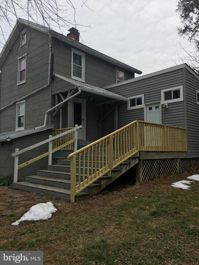 101 Clear Ridge Rd, Union Bridge, MD 21791 - photo 2