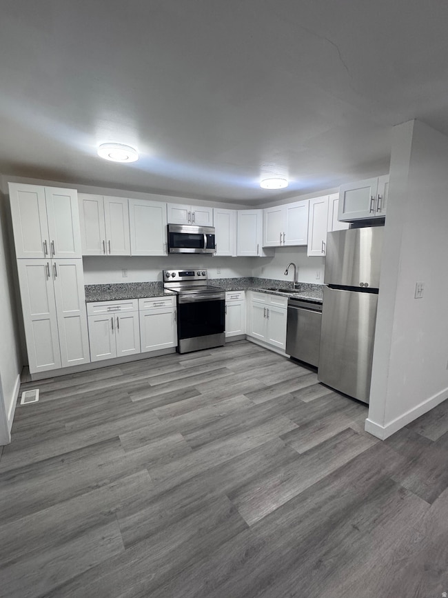 6876 S 90 E, Midvale, UT 84047 - photo 4