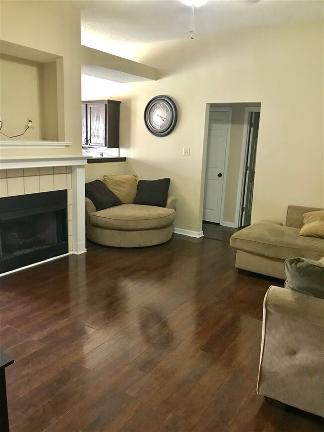 7160 Amberly Way Dr, Cordova, TN 38018 - photo 2