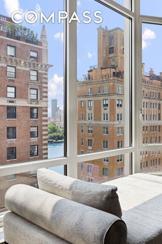 20 E End Ave unit 10A, New York, NY 10028 - photo 4