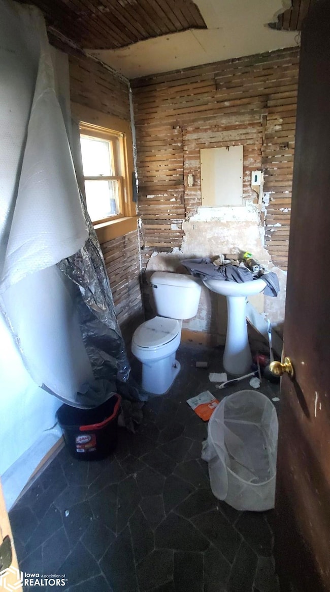 1107 Campbell St, Ayrshire, IA 50515 - photo 7