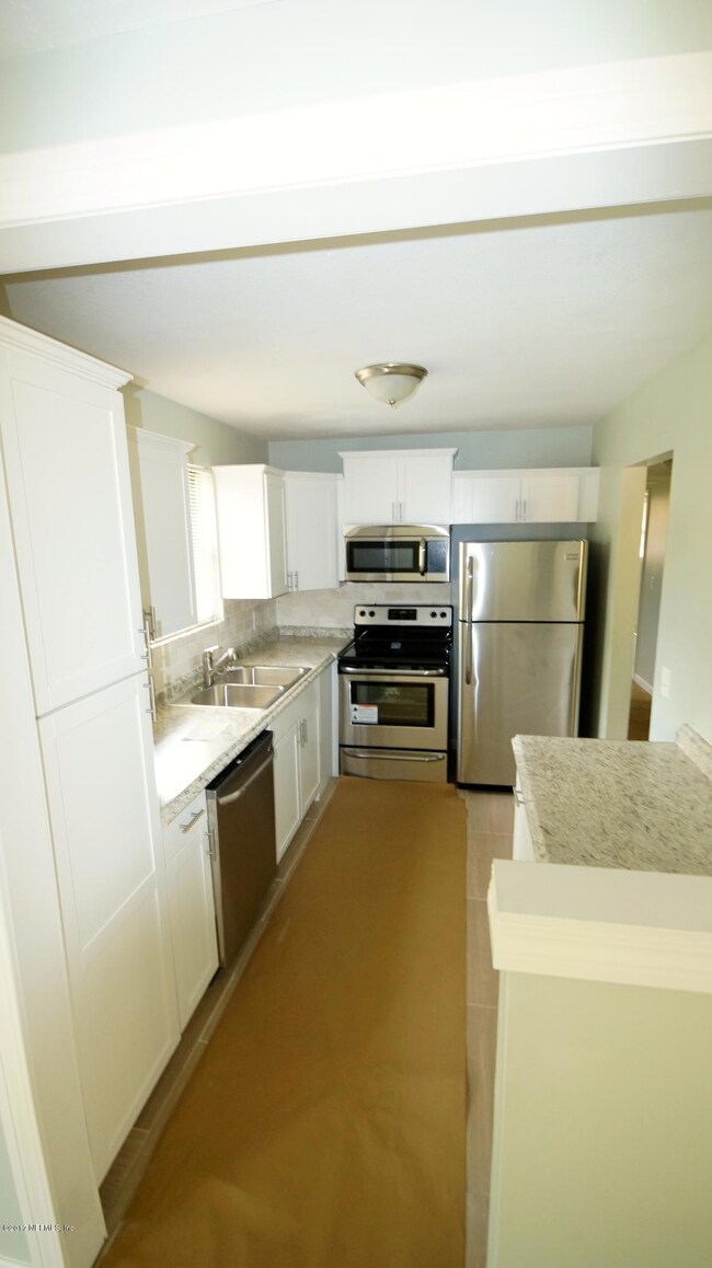 6737 Cotton Tail Ln, Jacksonville, FL 32210 - photo 6