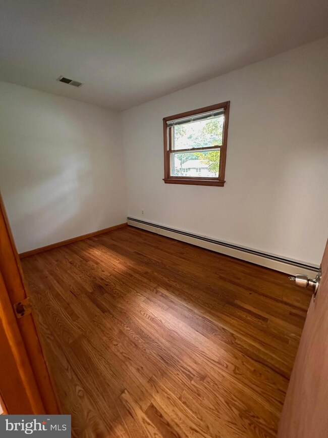 60 Broad Ave, Ewing, NJ 08618 - photo 7