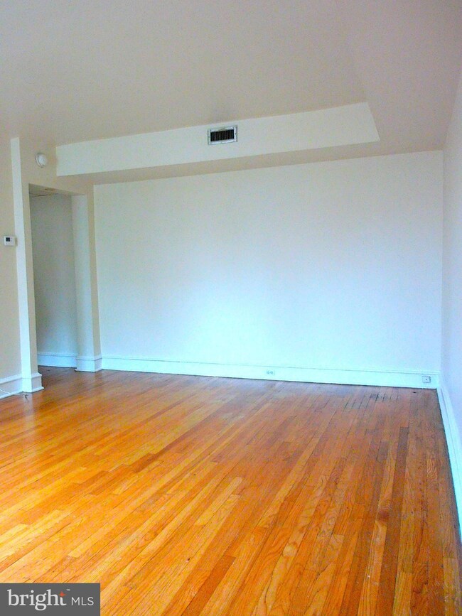 7876 Spring Ave unit 3D, Elkins Park, PA 19027 - photo 6