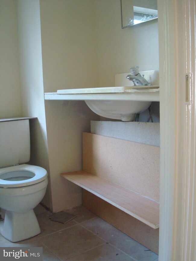 22 Lincoln Ave SW, Glen Burnie, MD 21061 - photo 6